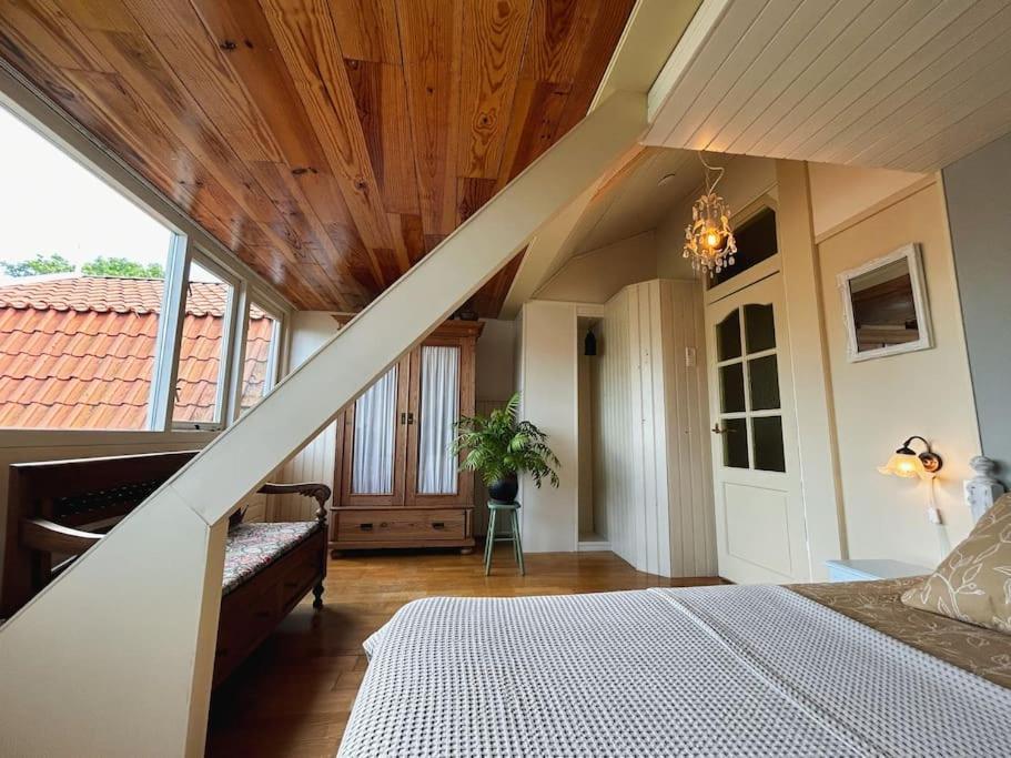 Onder De Kastanje! Villa Koedijk ภายนอก รูปภาพ